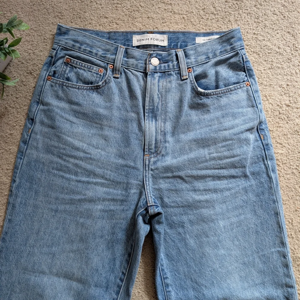 Aritzia Denim Forum The Farrah Hi-Rise Wide Jean 27 Waist - Picture 2 of 14
